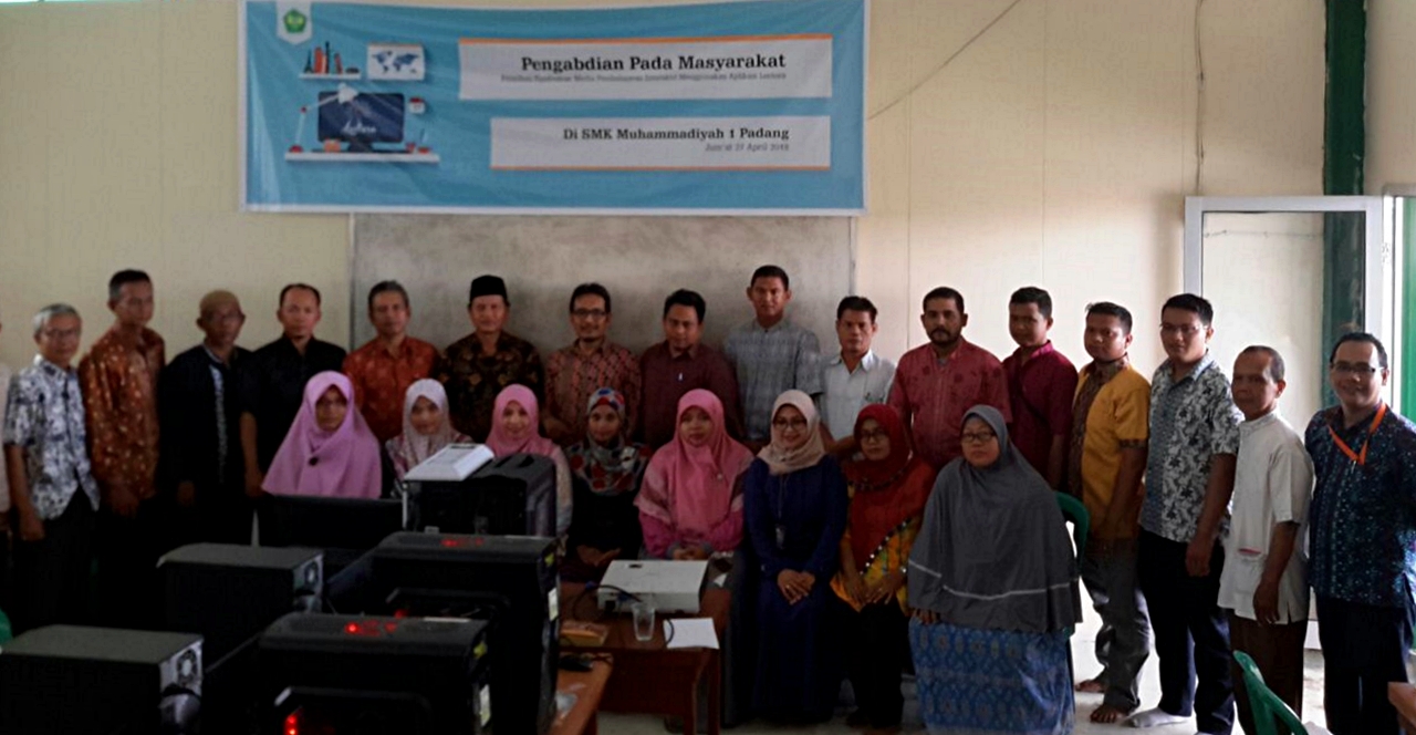 Dosen PTIK Universitas Bung Hatta Latih Guru SMK Buat Media Pembelajaran Interaktif