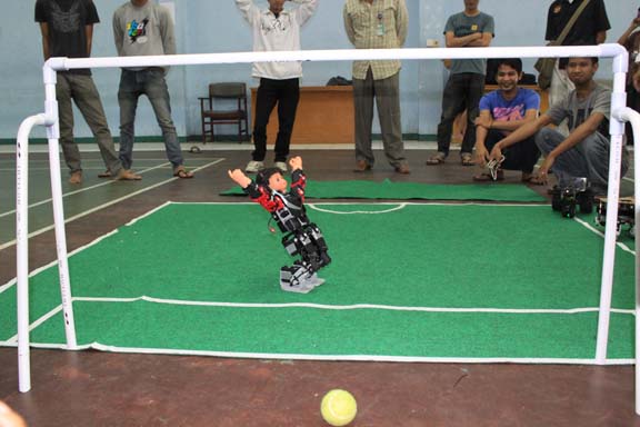 Mahasiswa UBH Siapkan 5 Robot Pintar