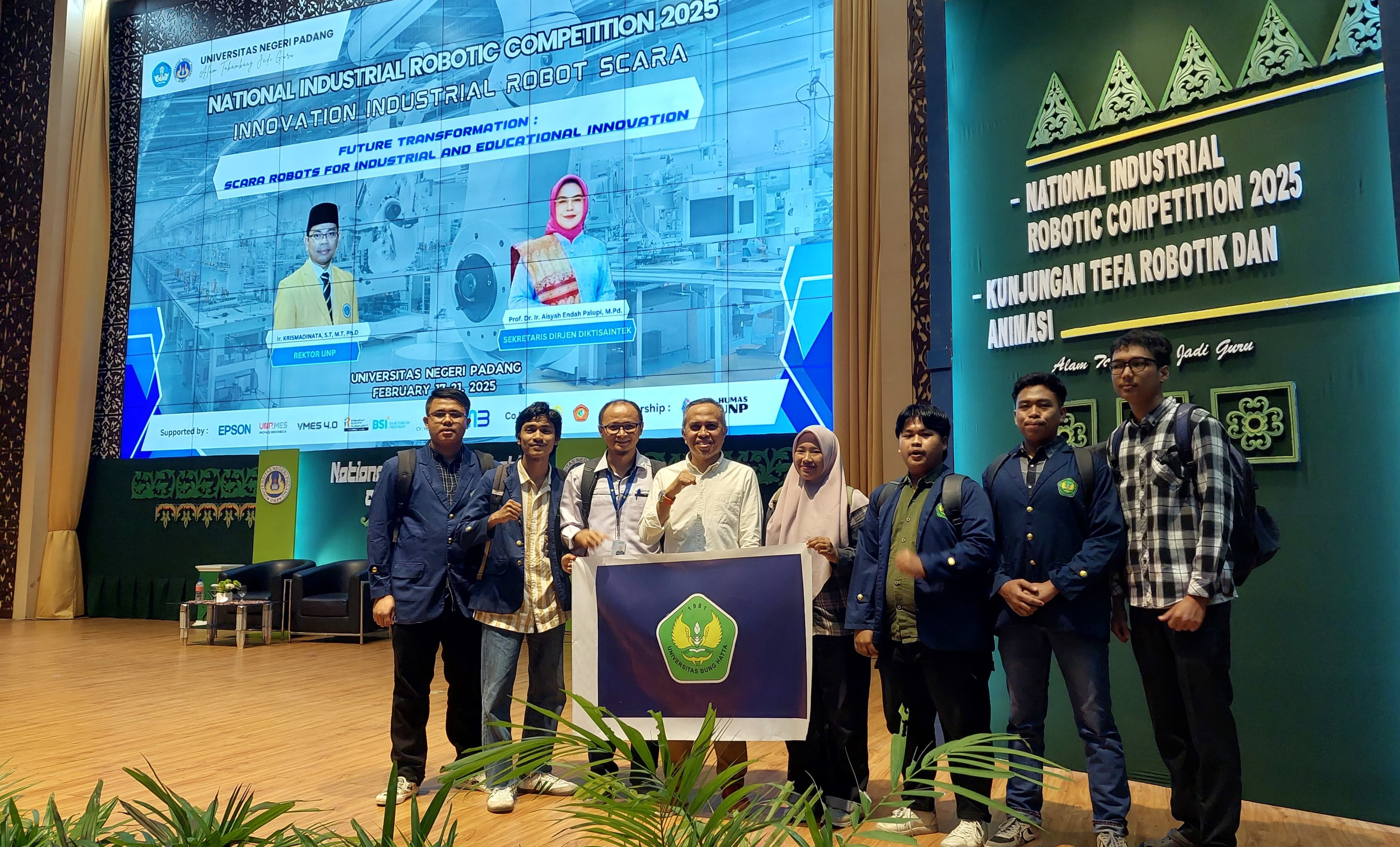 Ikuti National Industrial Robotic Challenge (NIRC) 2025, Universitas Bung Hatta Turunkan 2 Tim