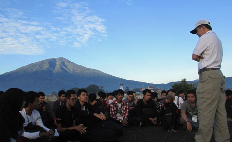 Mahasiswa Teknik Arsitektur UBH, Kuliah Lapangan di Kota Tua Sawahlunto