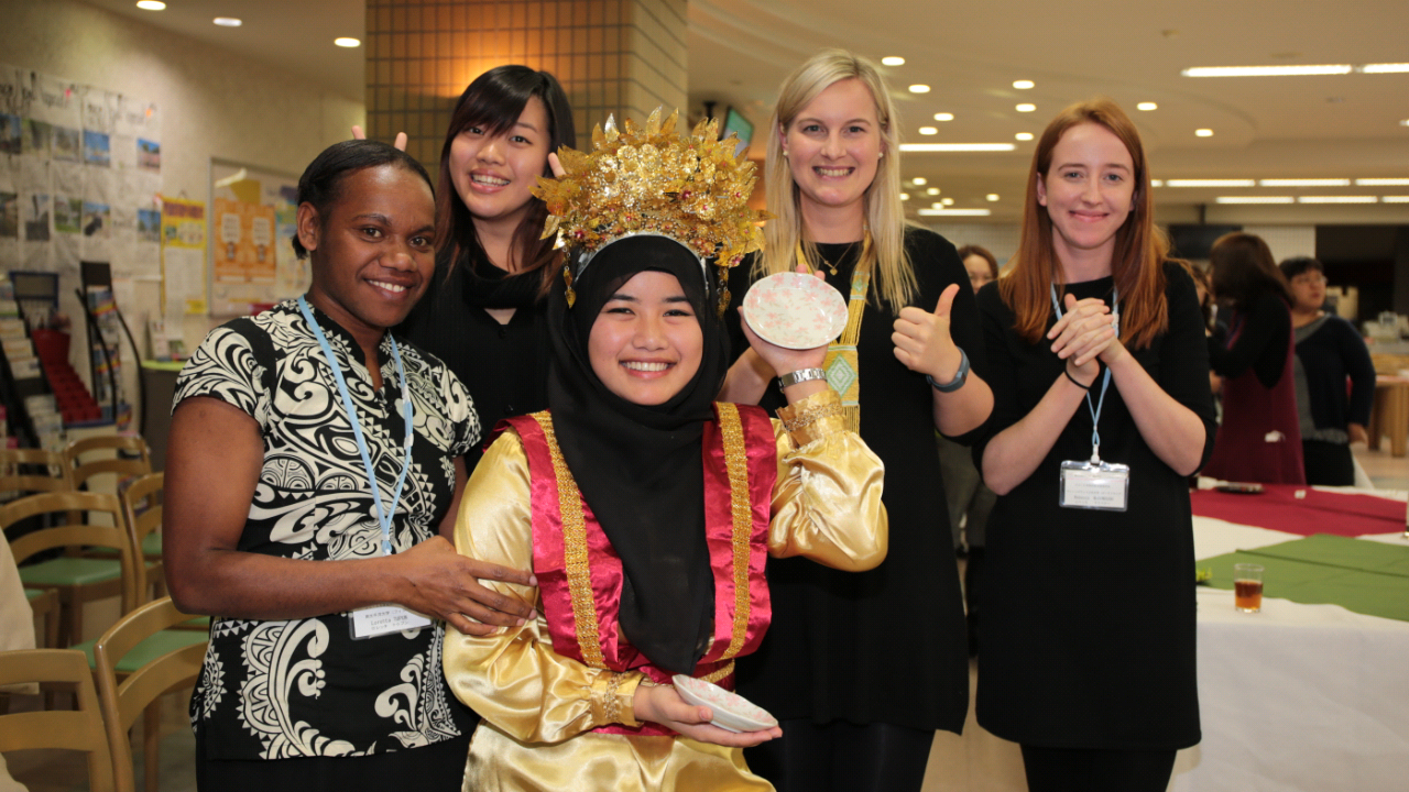 Mahasiswa Universitas Bung Hatta Perkenalkan Minangkabau lewat Tari di Jepang