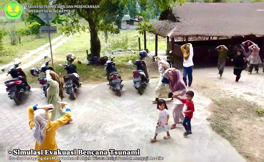 Agar Siaga Bencana, Tim PKM FTSP Universitas Bung Hatta Simulasikan Evakuasi Bencana Dan Penataan Pedagang Di Objek Wisata Religi AZ-Zikr, Ketaping