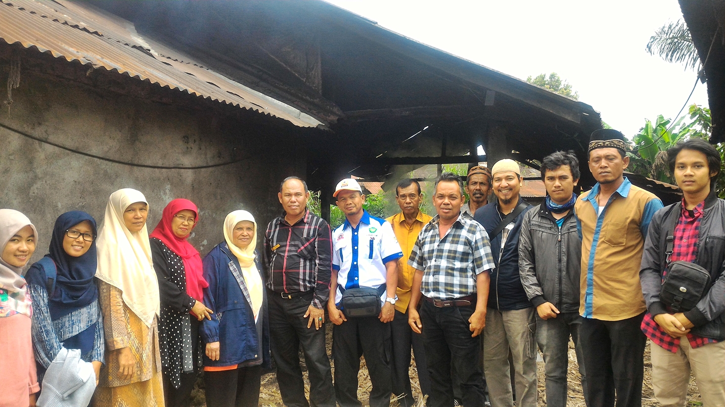 Tim TTG FTI Universitas Bung Hatta Tinjau Pengolahann Gula Merah di Matur