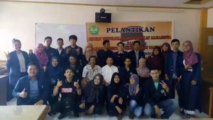 Dekan FTI Universitas Bung Hatta Lantik Kelembagaan Mahasiswa Fakultas