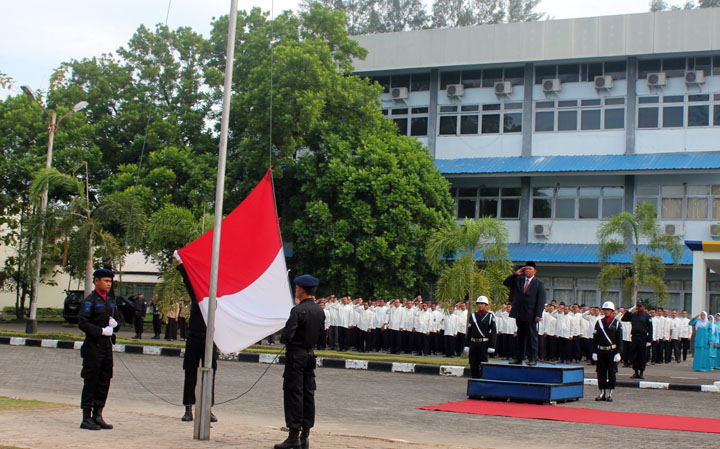 HUT RI Ke-68 Rektor: Siapkan Generasi Yang Mampu Dan Siap Memajukan Bangsa