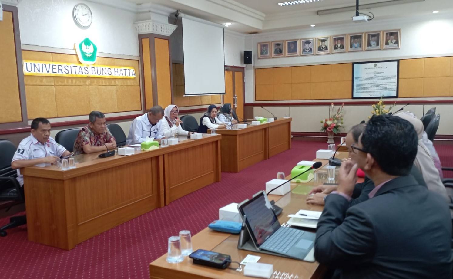 Rektor UBH, Sambut Kedatangan  3 Professor dari UTM Malaysia