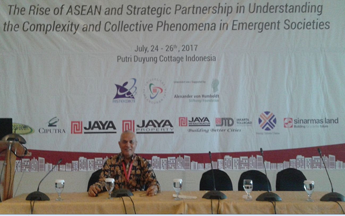 Dr. Drs. Welya Roza, M.Pd Tampil Menjadi Pemakalah di von Humboldt Conference