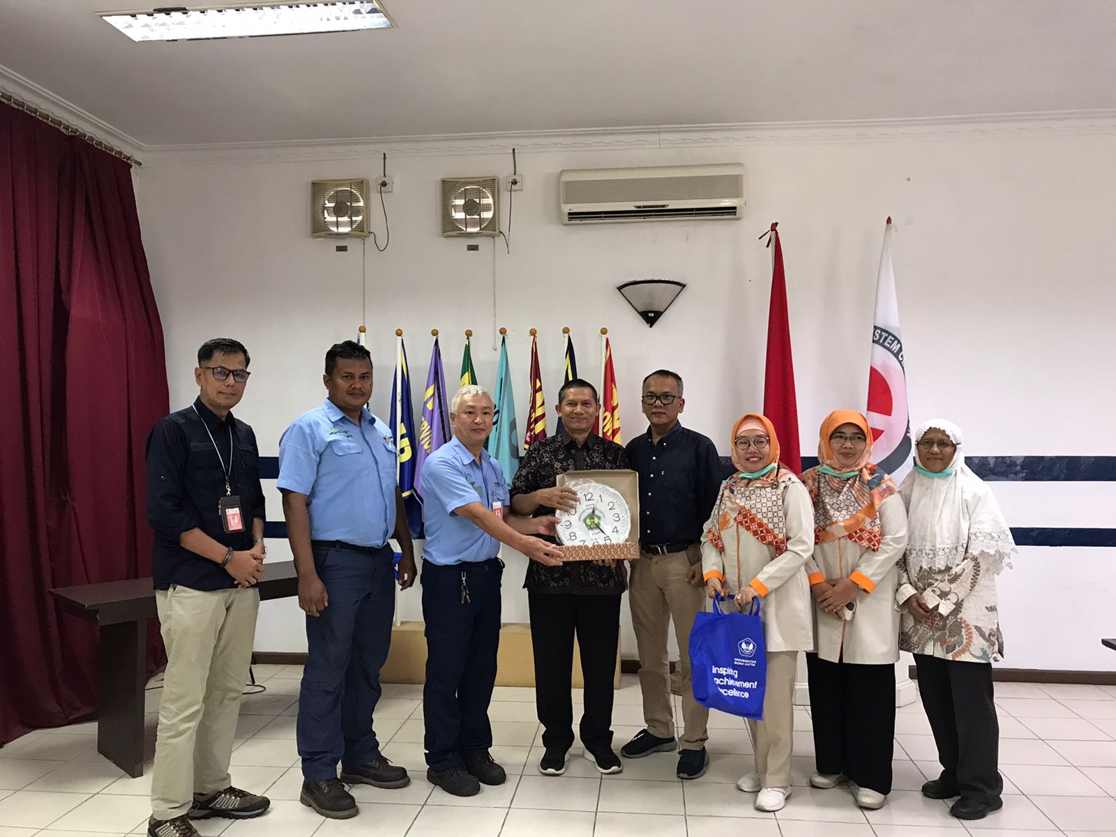 Mahasiswa dan Dosen Teknik Mesin dan Teknik Industri FTI Universitas Bung Hatta Kunjungan ke PT Indah Kiat Pulp & Paper Pekanbaru