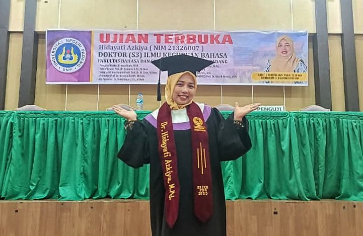 Dr. Hidayati Azkiya, M.Pd Dosen PGSD Universitas Bung Hatta Raih Gelar Doktor Ilmu Keguruan Bahasa