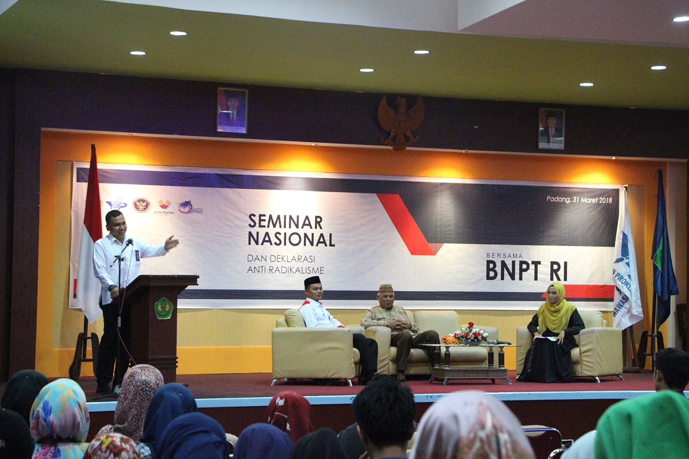 UKM Wawasan Proklamator Universitas Bung Hatta Gelar Seminar Nasional Anti Radikalisme dan Workshop Jurnalistik-DKV