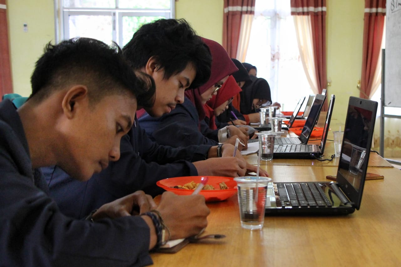 UKM Wawasan Proklamator Universitas Bung Hatta Gelar Diklat Jurnalistik Bagi Anggotanya