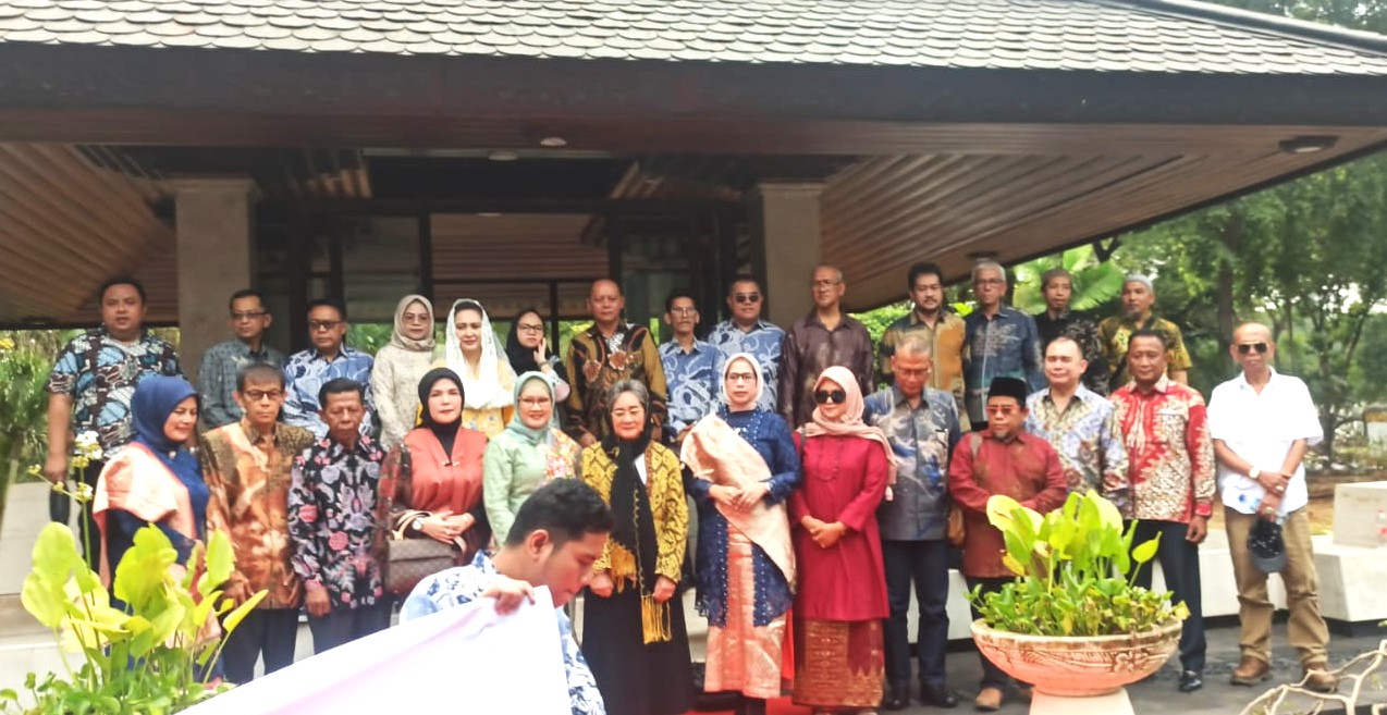 Rektor Dan Badan Pengurus Yayasan Pendidikan Bung Hatta Hadiri Ziarah & Tabur Bunga Makam Bung Hatta
